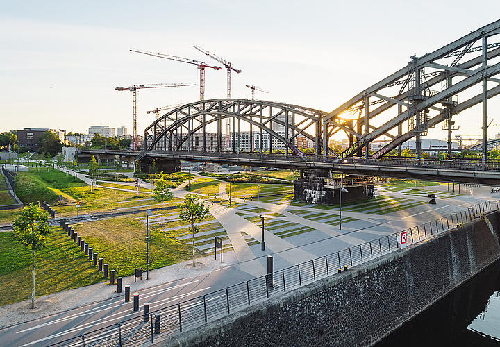 Mainufer Frankfurt an der Ruhrorter Werft, Frankfurt am Main